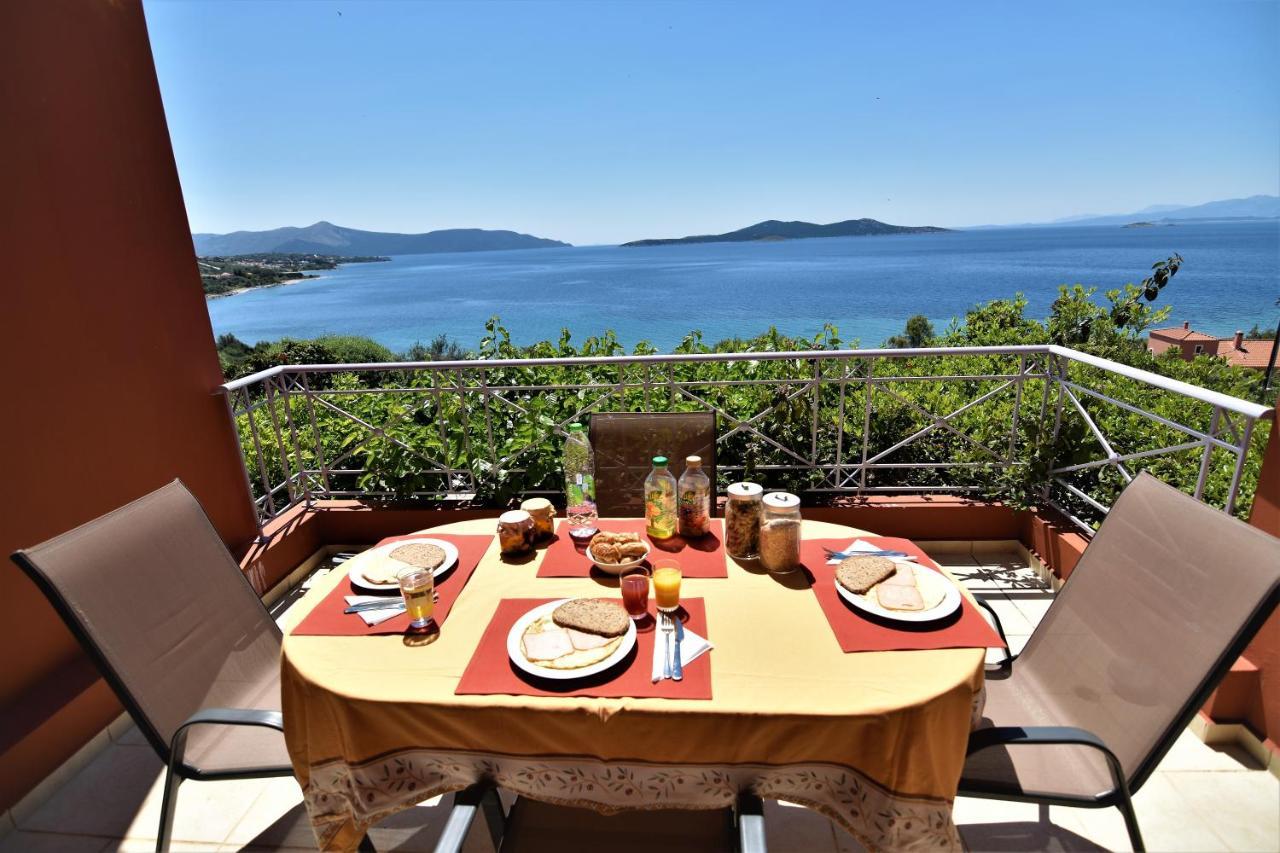 Blue Bay View - Beach House Vathirrevma Kültér fotó