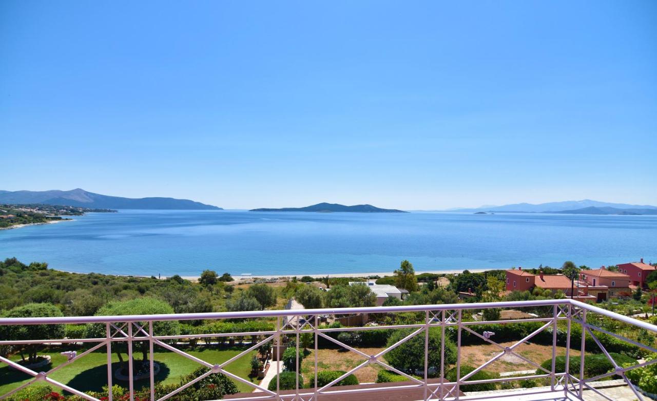 Blue Bay View - Beach House Vathirrevma Kültér fotó